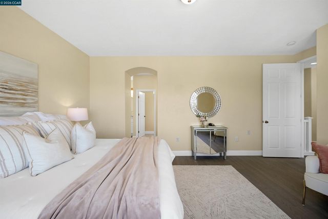 1012 Salt Spray Ter, Hercules, CA 94547