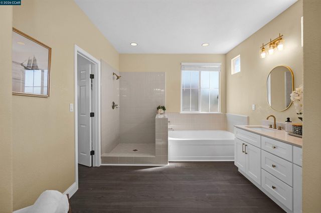 1012 Salt Spray Ter, Hercules, CA 94547