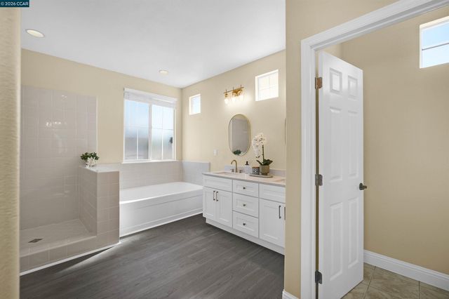 1012 Salt Spray Ter, Hercules, CA 94547