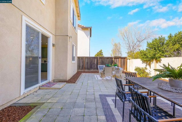 1012 Salt Spray Ter, Hercules, CA 94547