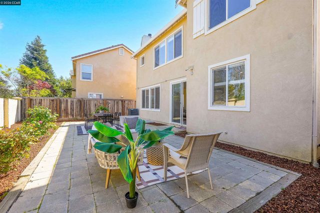 1012 Salt Spray Ter, Hercules, CA 94547