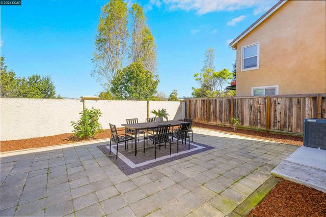 1012 Salt Spray Ter, Hercules, CA 94547
