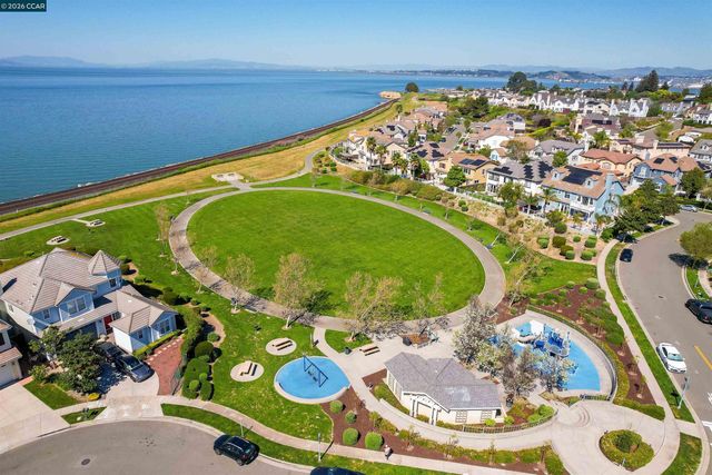 1012 Salt Spray Ter, Hercules, CA 94547