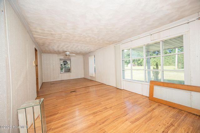 210 Hines Avenue, Elizabeth City, NC 27909