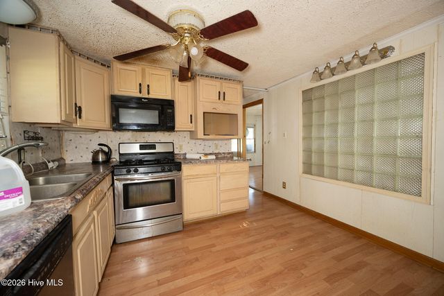 210 Hines Avenue, Elizabeth City, NC 27909