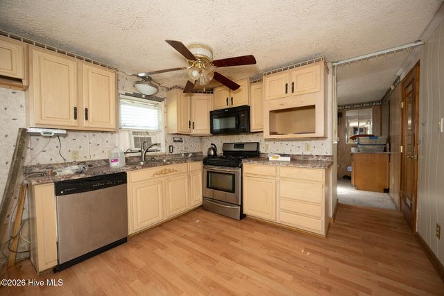 210 Hines Avenue, Elizabeth City, NC 27909
