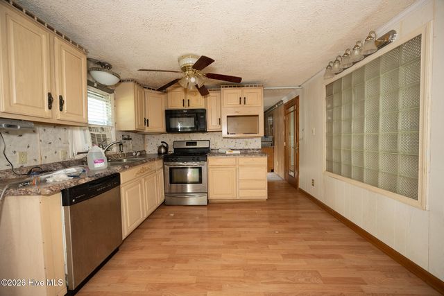 210 Hines Avenue, Elizabeth City, NC 27909
