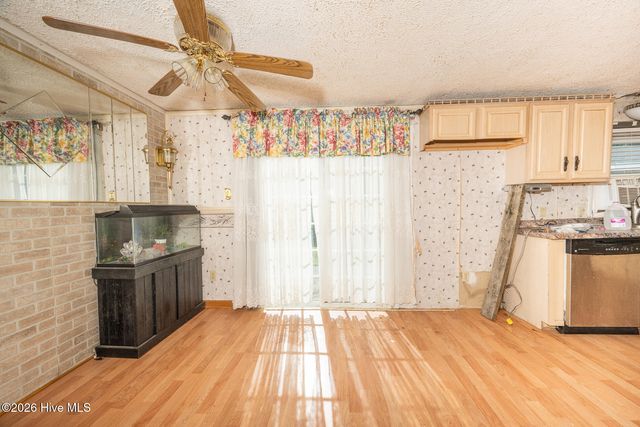 210 Hines Avenue, Elizabeth City, NC 27909