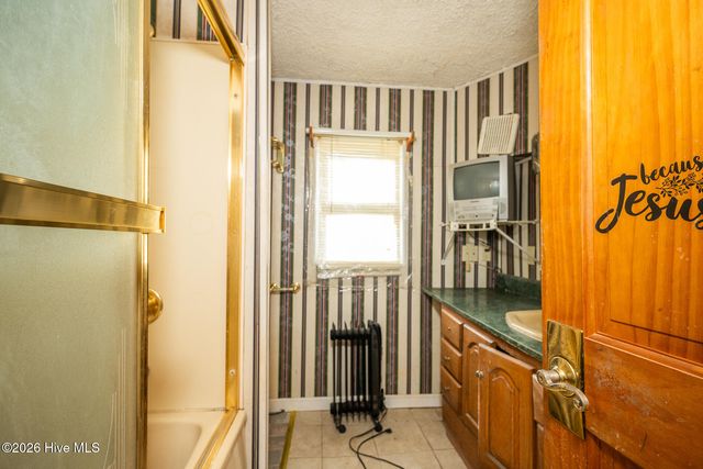 210 Hines Avenue, Elizabeth City, NC 27909