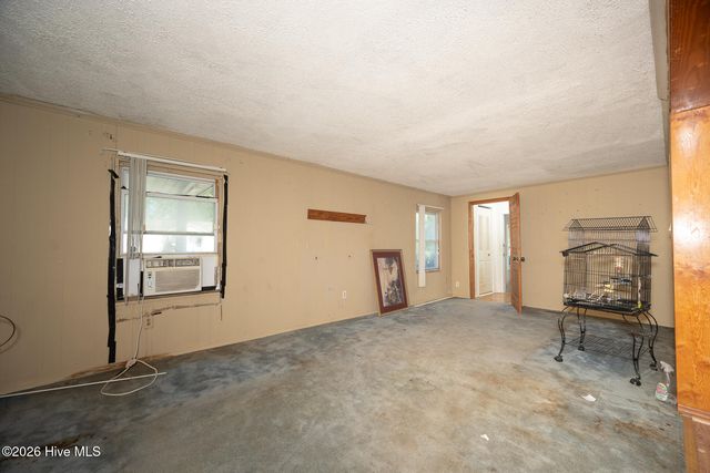210 Hines Avenue, Elizabeth City, NC 27909