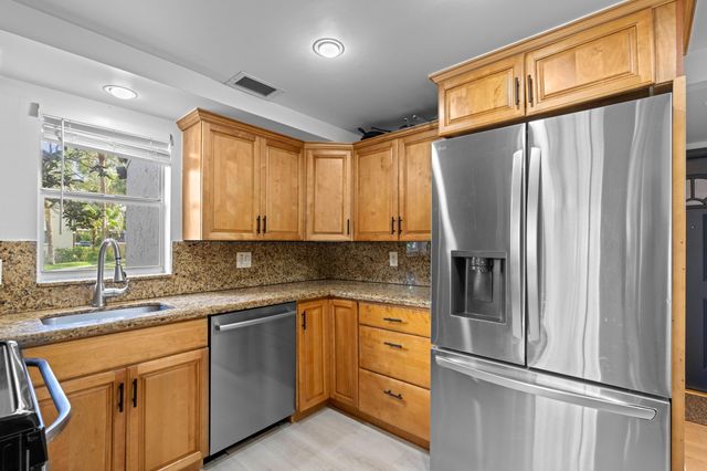 149 NW 70th 302b, Boca Raton, FL 33487