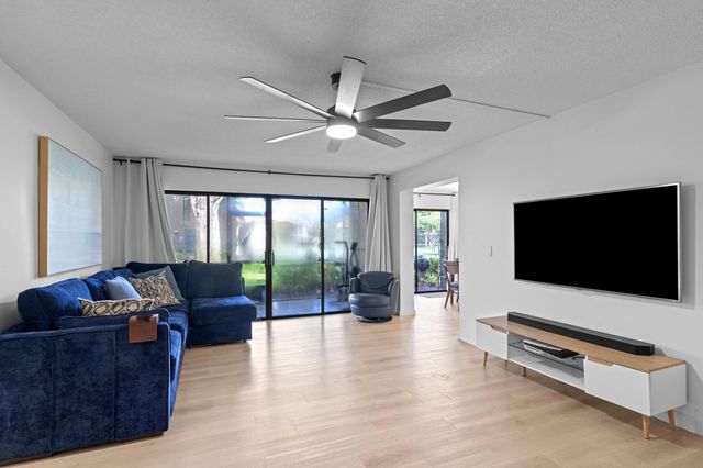 149 NW 70th 302b, Boca Raton, FL 33487