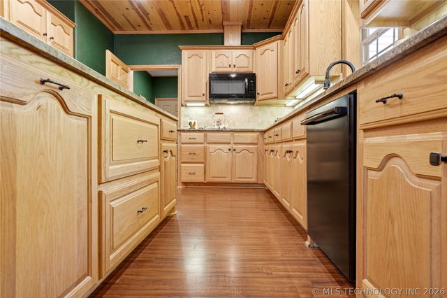 452316 E 953 Road, Vian, OK 74962