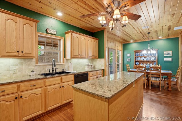 452316 E 953 Road, Vian, OK 74962