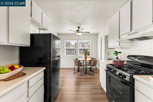 4137 West St, Oakland, CA 94608