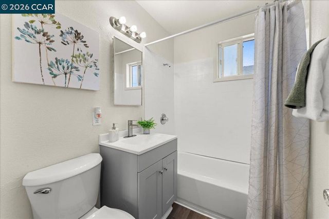 4137 West St, Oakland, CA 94608