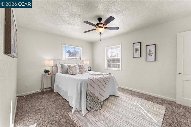 4137 West St, Oakland, CA 94608