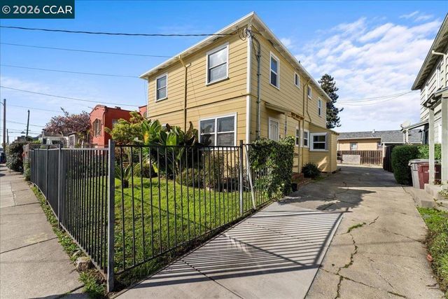 4137 West St, Oakland, CA 94608