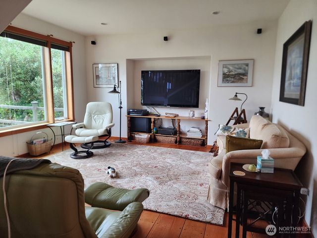 337 S Butter Clam Street SW, Ocean Shores, WA 98569