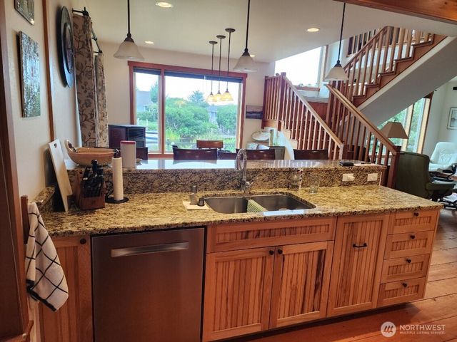 337 S Butter Clam Street SW, Ocean Shores, WA 98569