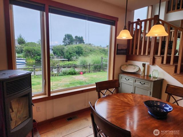 337 S Butter Clam Street SW, Ocean Shores, WA 98569