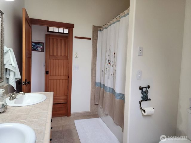 337 S Butter Clam Street SW, Ocean Shores, WA 98569