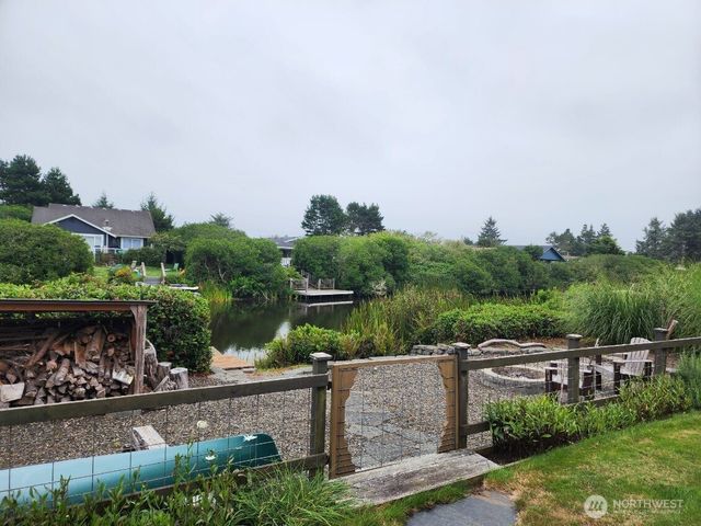 337 S Butter Clam Street SW, Ocean Shores, WA 98569