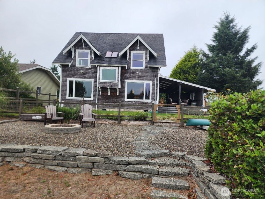 337 S Butter Clam Street SW, Ocean Shores, WA 98569