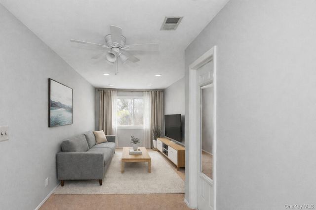 47 Max Court, Islandia, NY 11749