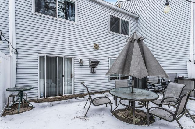 47 Max Court, Islandia, NY 11749