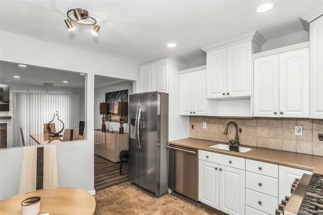 47 Max Court, Islandia, NY 11749