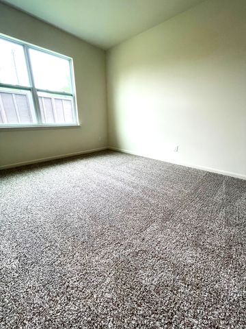 2102 Pondera Street, Ponder, TX 76259