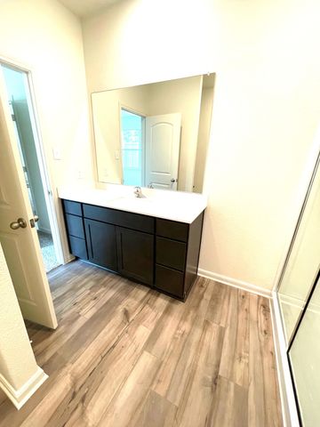 2102 Pondera Street, Ponder, TX 76259