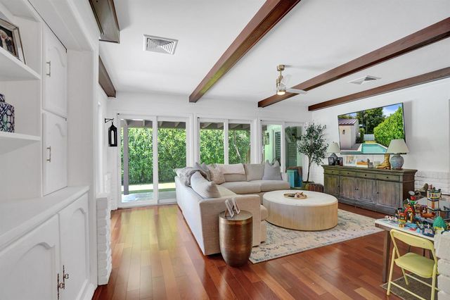 2749 NE 35th Drive, Fort Lauderdale, FL 33308