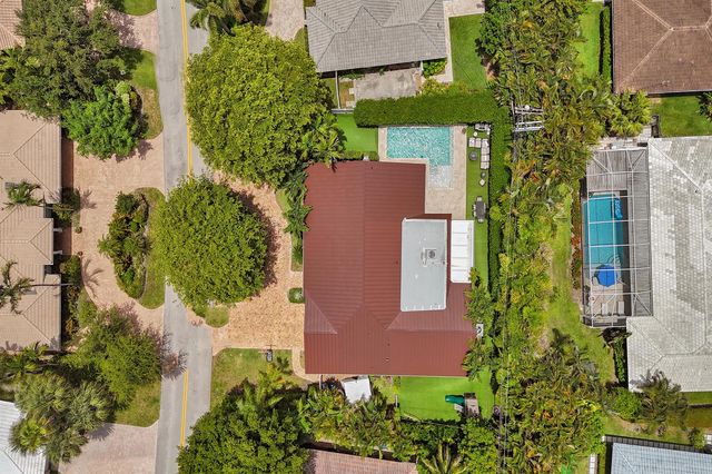 2749 NE 35th Drive, Fort Lauderdale, FL 33308