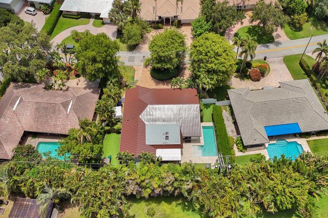 2749 NE 35th Drive, Fort Lauderdale, FL 33308