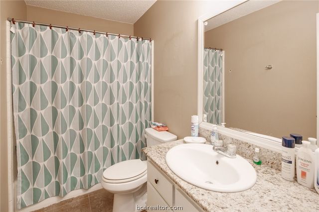 204 Harvard Court, College Station, TX 77840