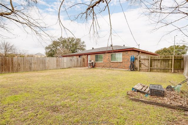 204 Harvard Court, College Station, TX 77840