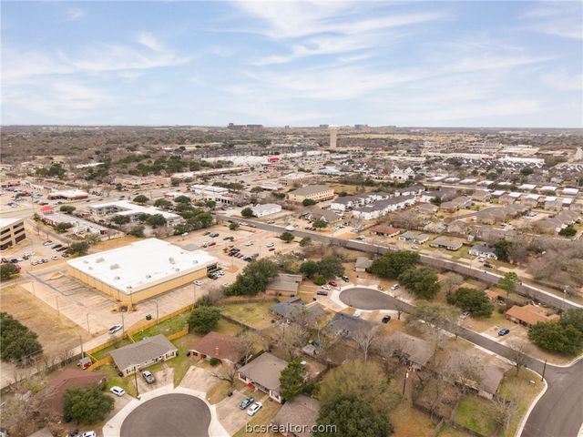 204 Harvard Court, College Station, TX 77840