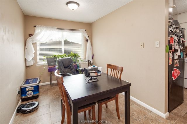 204 Harvard Court, College Station, TX 77840