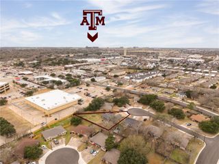 204 Harvard Court, College Station, TX 77840