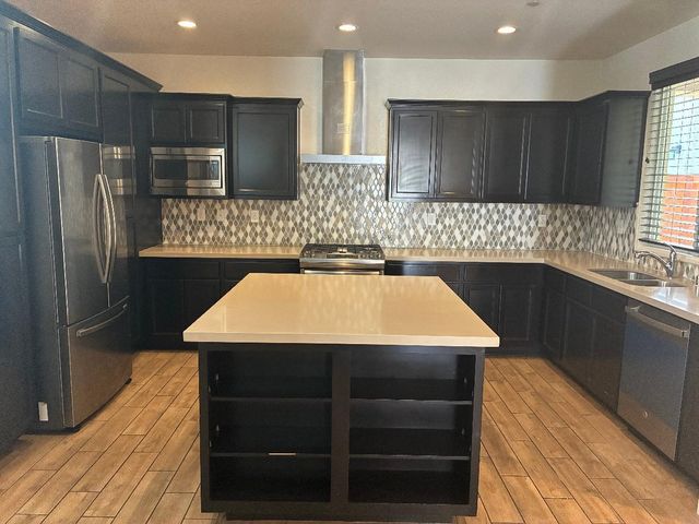 8434 Stellata Ln, Elk Grove, CA 95758
