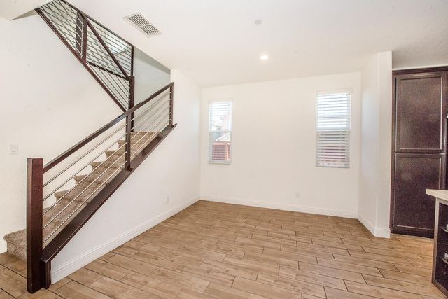 8434 Stellata Ln, Elk Grove, CA 95758