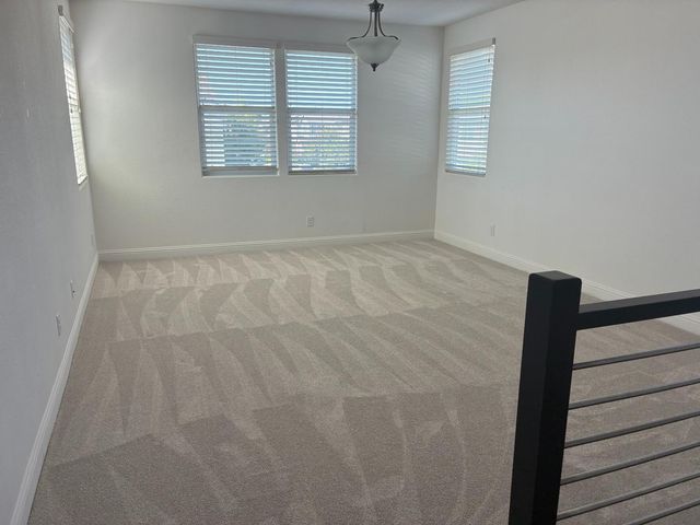 8434 Stellata Ln, Elk Grove, CA 95758