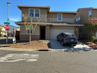 8434 Stellata Ln, Elk Grove, CA 95758