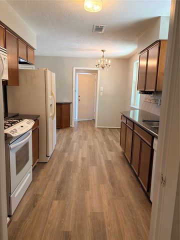 15930 Buccaneer Lane, Houston, TX 77062