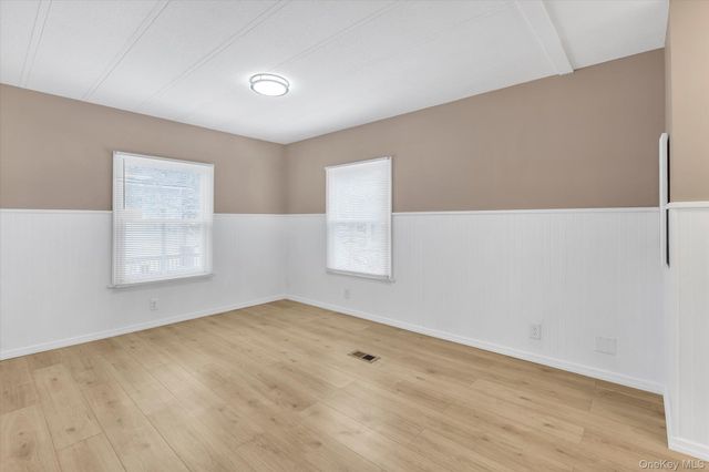 525-183 Riverleigh Avenue 183, Riverhead, NY 11901