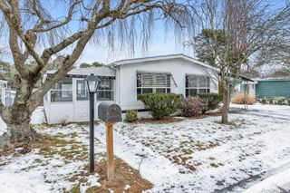 525-183 Riverleigh Avenue 183, Riverhead, NY 11901