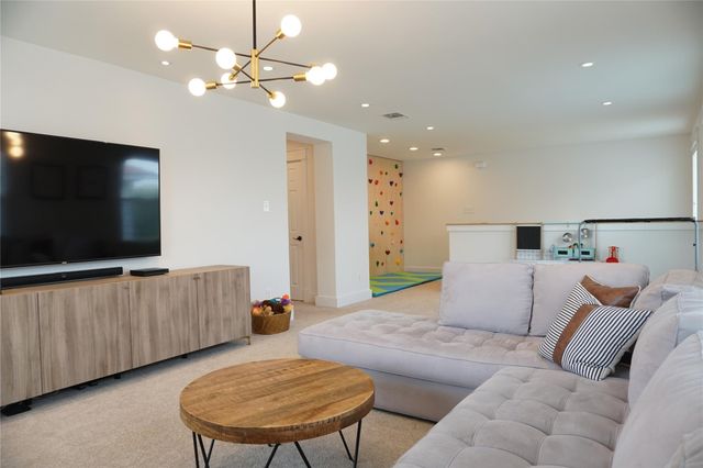 8604 Capitol View DR, Austin, TX 78747