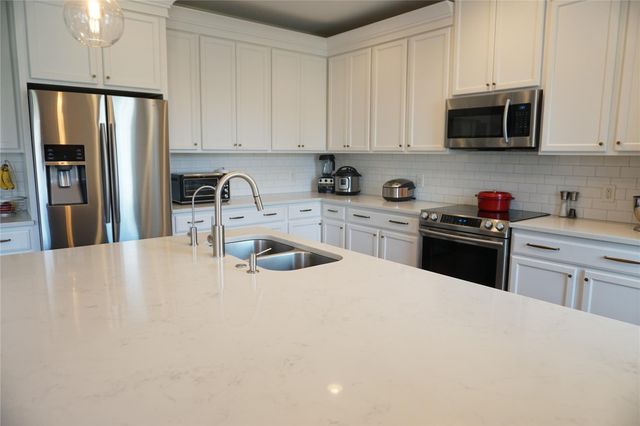 8604 Capitol View DR, Austin, TX 78747